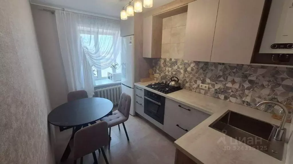 3-к кв. Оренбургская область, Оренбург ул. Братьев Башиловых, 15/6 ... - Фото 2