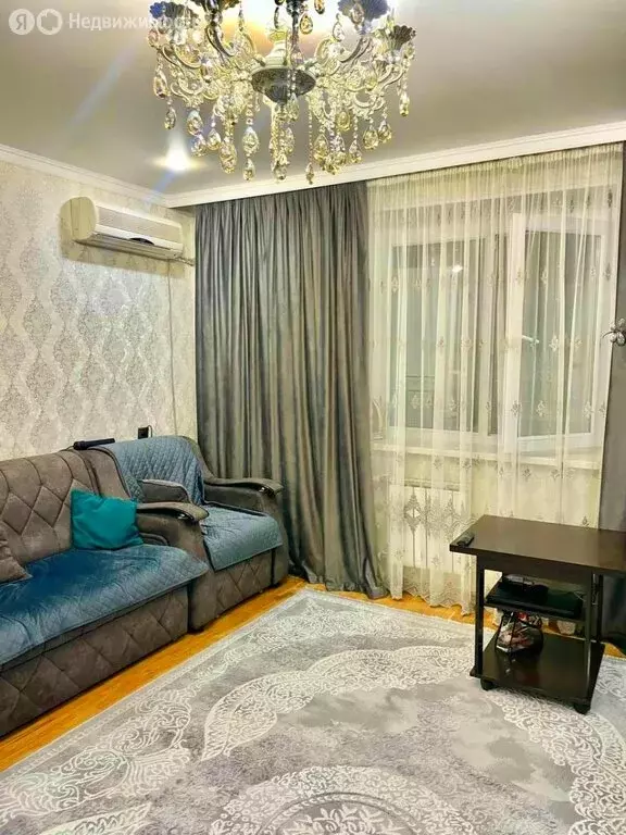 3-комнатная квартира: Майкоп, улица Гончарова, 99 (68.7 м) - Фото 1