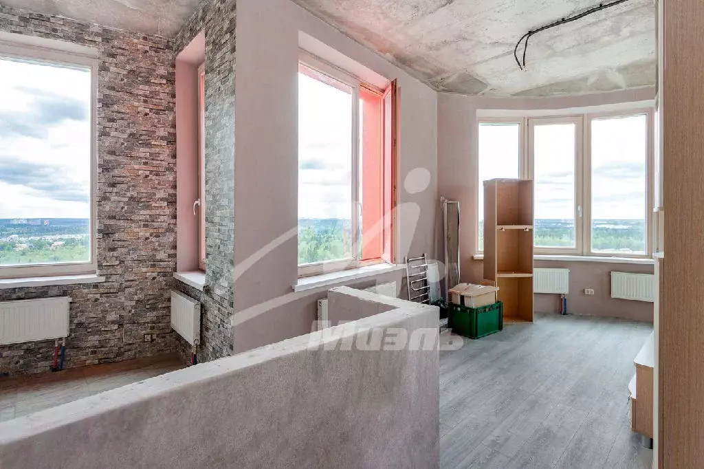 Продается 3-комнатная квартира - Фото 1