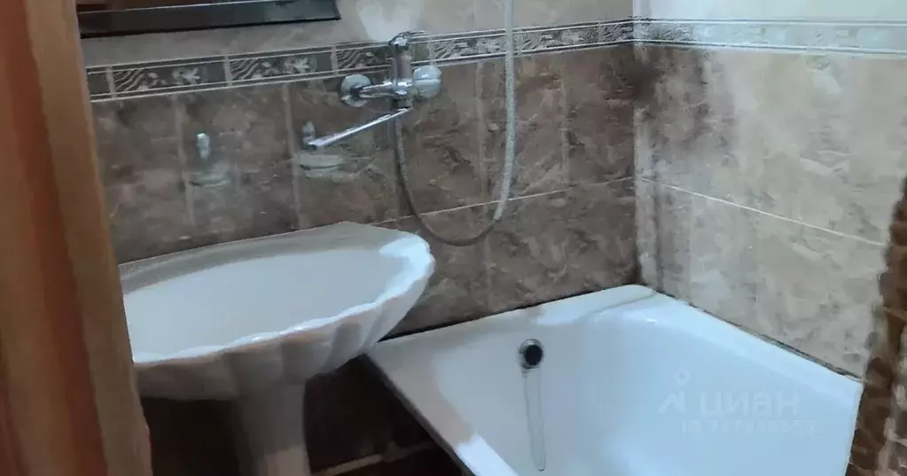 3-к кв. Ростовская область, Азов Азовский район, Привокзальная ул., 21 ... - Фото 2