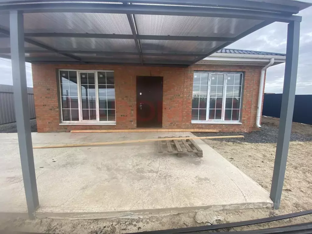 Дом в Ростовская область, Родионово-Несветайская сл. ул. ... - Фото 1