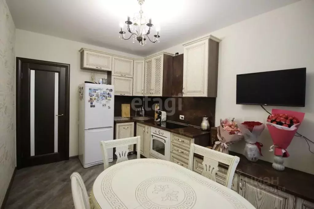 2-к кв. Ульяновская область, Ульяновск ул. Аблукова, 43А (63.6 м) - Фото 1