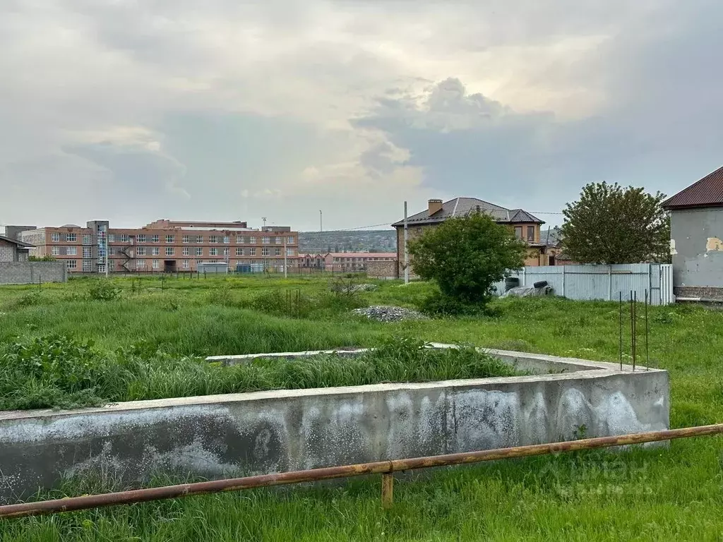 Участок в Чеченская республика, Грозный ул. Стартовая, 103 (6.0 сот.) - Фото 1