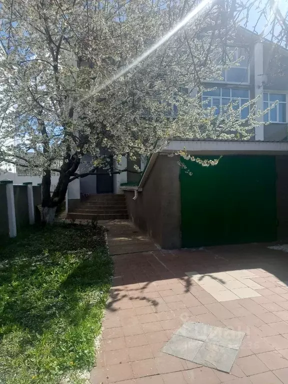 Дом в Воронежская область, Воронеж ул. Карпинского, 64 (260 м) - Фото 1