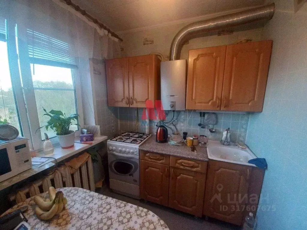 2-к кв. Ярославская область, Рыбинск ул. 50 лет ВЛКСМ, 24 (45.9 м) - Фото 0