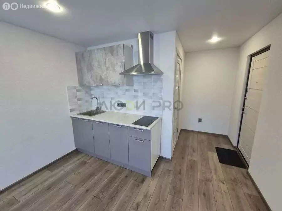 Квартира-студия: Нижнекамск, проспект Вахитова, 13 (18.1 м) - Фото 2