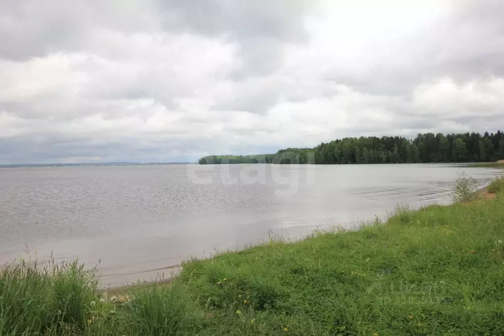 Дом в Вологодская область, Шекснинский муниципальный округ, д. ... - Фото 1