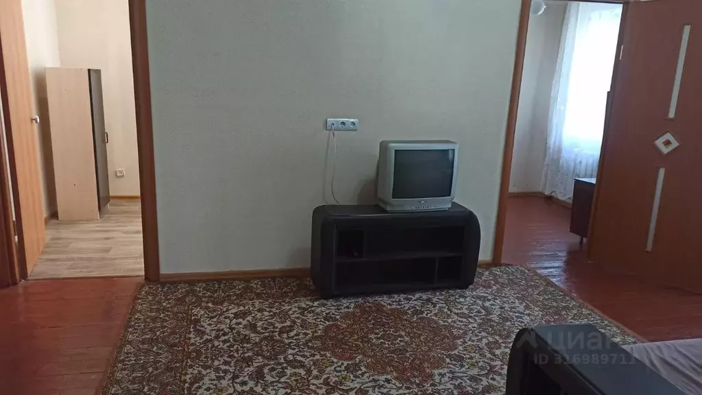 3-к кв. Саратовская область, Саратов Школьная ул., 13 (42.3 м) - Фото 1