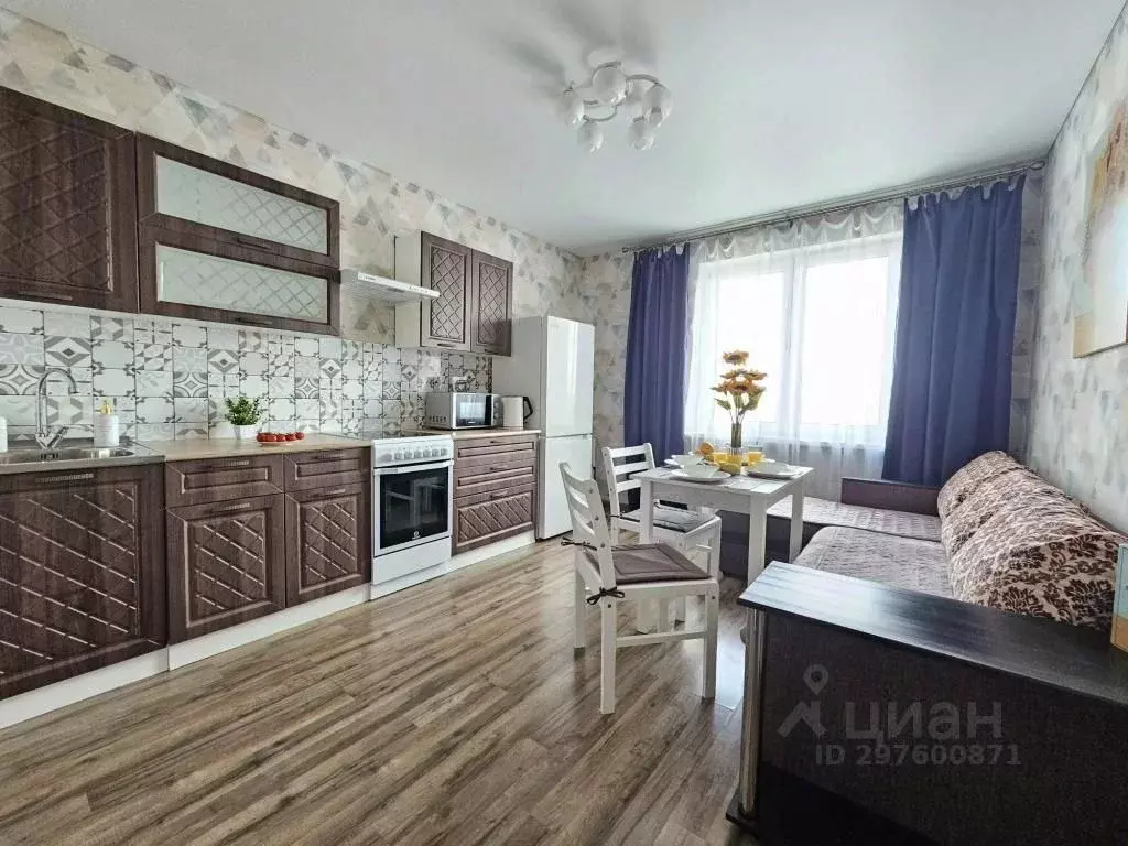 1-к кв. Вологодская область, Череповец ул. М. Горького, 3 (39.0 м) - Фото 2