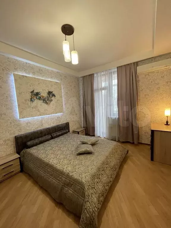 3-к. квартира, 100 м, 3/10 эт. - Фото 0