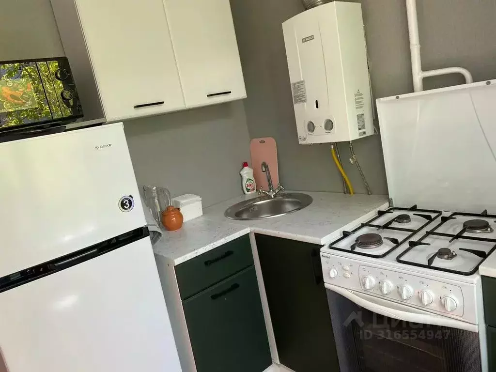 2-к кв. Татарстан, Казань ул. Шамиля Усманова, 4 (48.0 м) - Фото 0