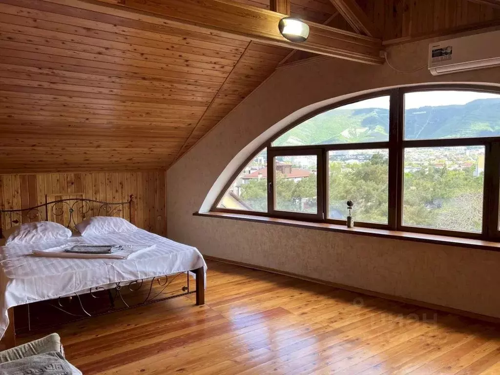 Дом в Краснодарский край, Геленджик Курзальная ул., 13 (45 м) - Фото 1