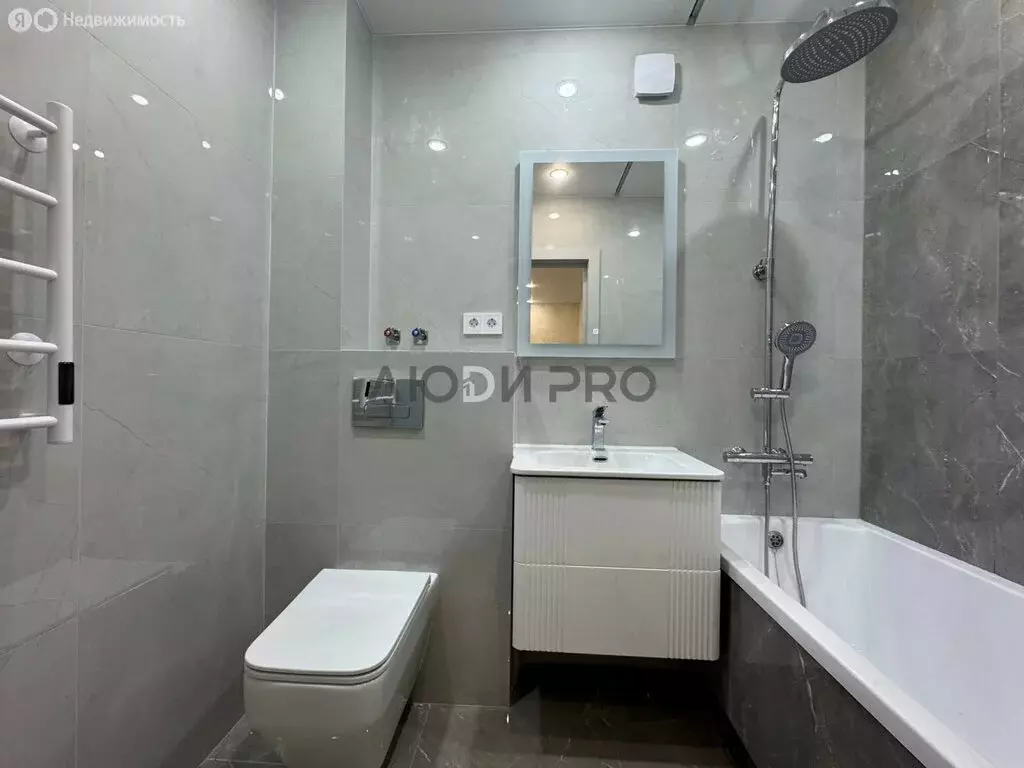 1-комнатная квартира: Энгельс, улица Колотилова, 102 (38 м) - Фото 1