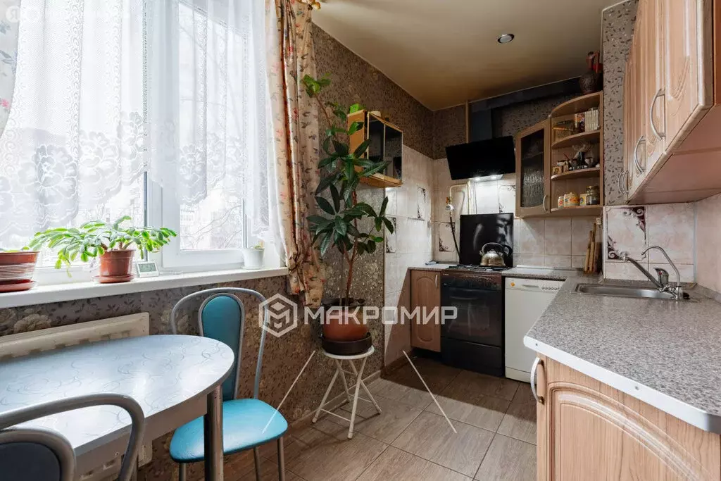 3-комнатная квартира: Санкт-Петербург, Загребский бульвар, 33к2 (60.4 ... - Фото 1