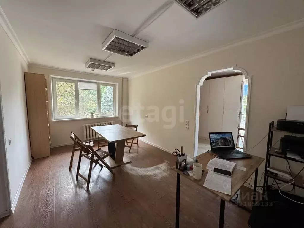 Торговая площадь в Северная Осетия, Владикавказ ул. Леонова, 5к2 (117 ... - Фото 0