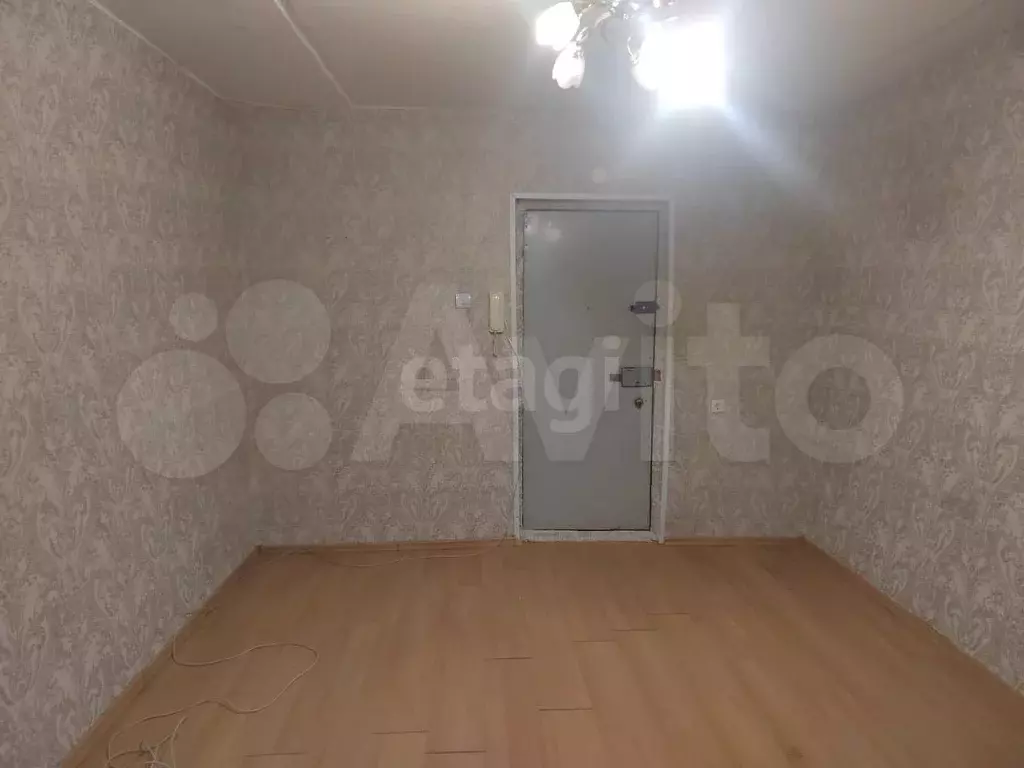 Комната 13,2 м в 1-к., 1/6 эт. - Фото 0