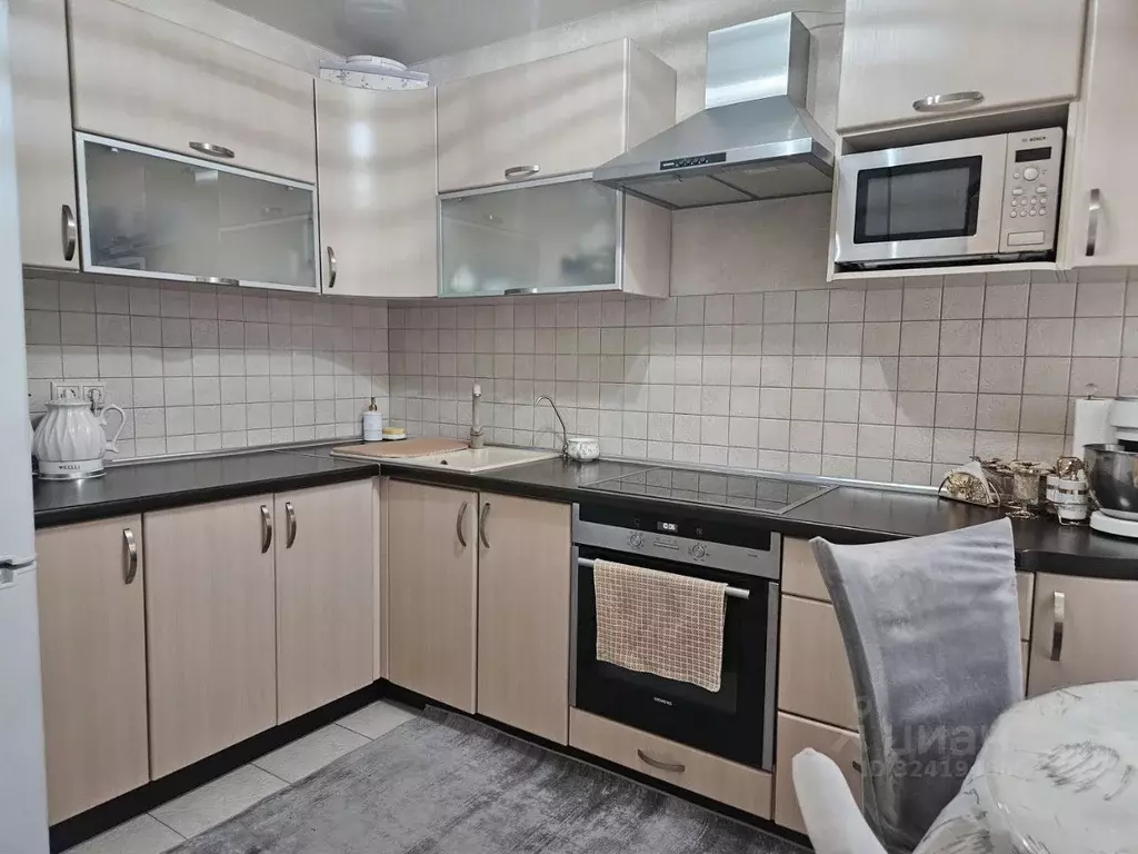 4-к кв. Кемеровская область, Кемерово бул. Строителей, 32А (88.2 м) - Фото 1