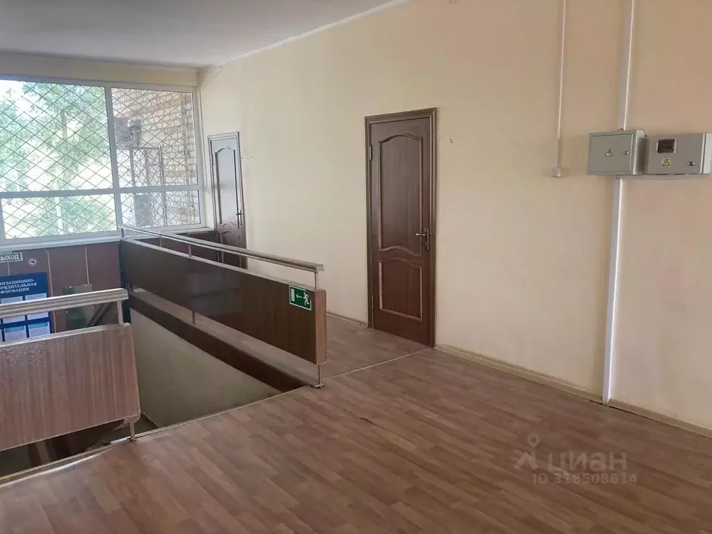 Помещение свободного назначения в Ставропольский край, с. Левокумское ... - Фото 1