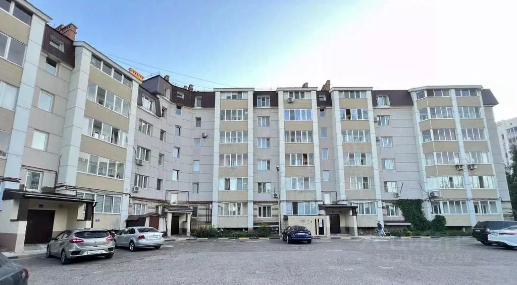 2-к кв. Татарстан, Казань ул. Зайни Султана, 8 (65.0 м) - Фото 0