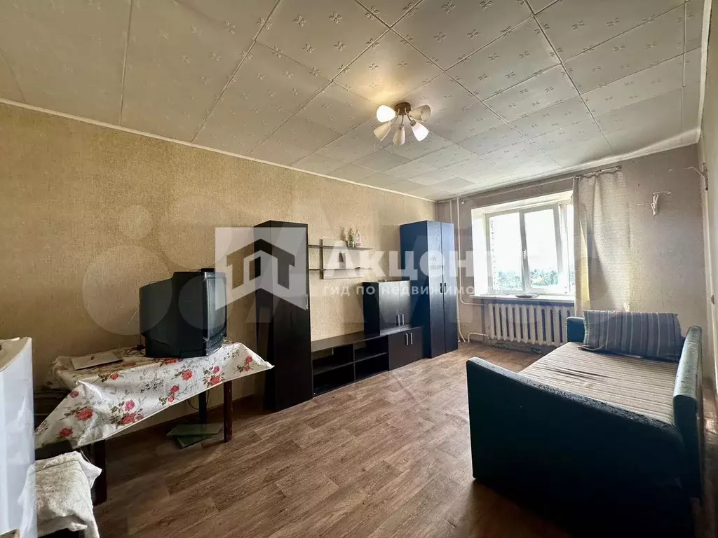Комната 17,5 м в 4-к., 8/9 эт. - Фото 1