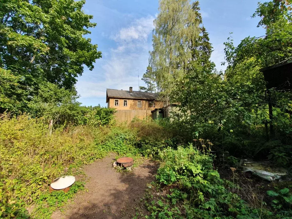 Участок в Ленинградская область, Гатчинский район, Вырица городской ... - Фото 0