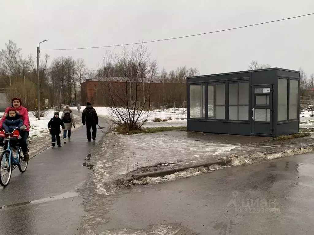 Торговая площадь в Санкт-Петербург, Санкт-Петербург, Петергоф ул. ... - Фото 0