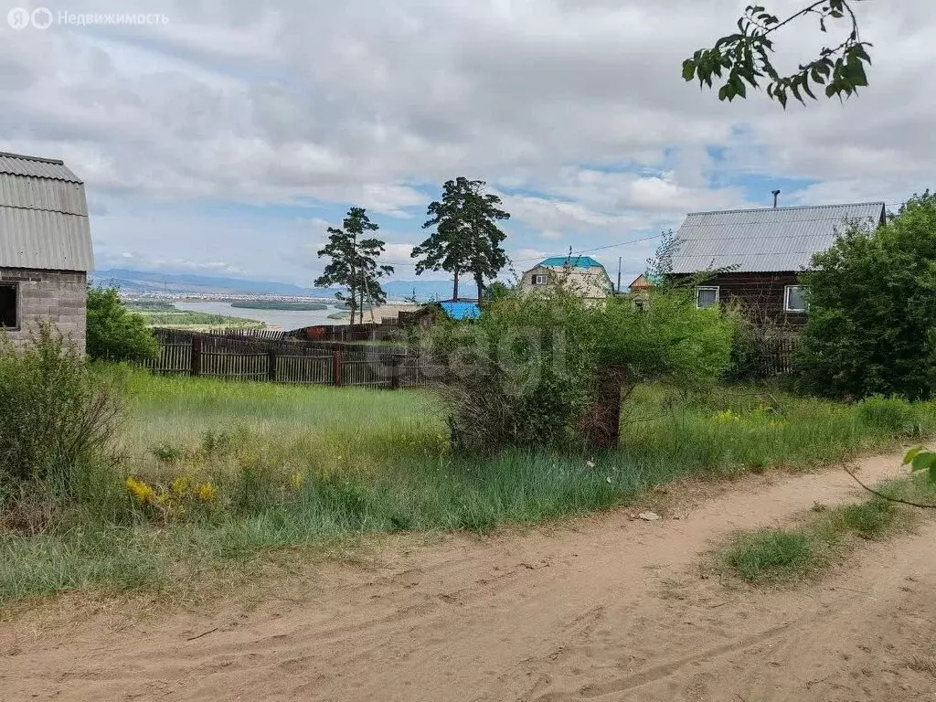 Дом в Тарбагатайский район, сельское поселение Саянтуйское, село ... - Фото 1