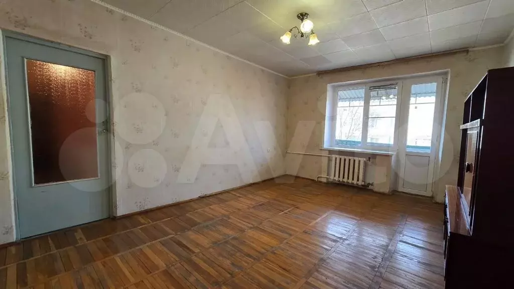 3-к. квартира, 65 м, 1/1 эт. - Фото 1