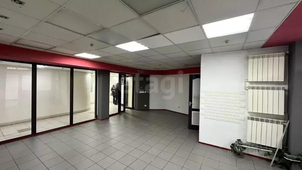 Помещение свободного назначения в Крым, Симферополь просп. Кирова (49 ... - Фото 1