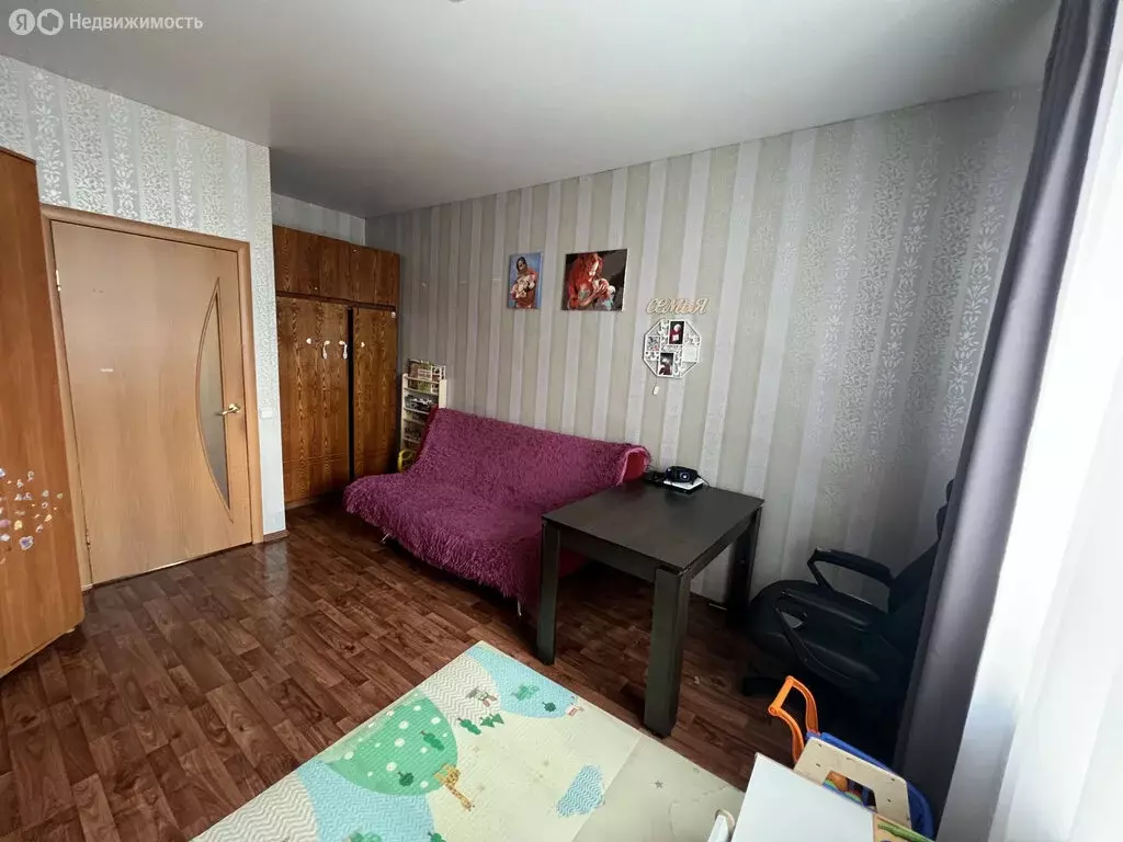 3-комнатная квартира: Киров, улица Шинников, 4 (67.4 м) - Фото 0