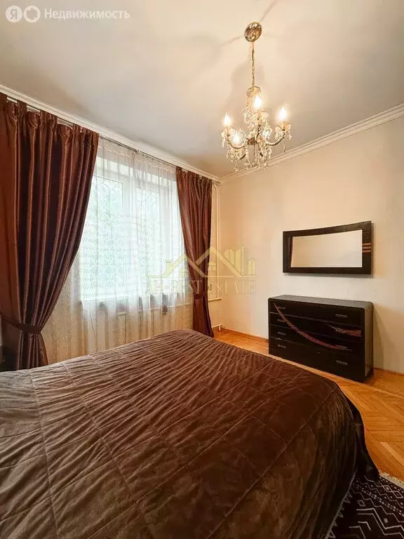 3-комнатная квартира: Владикавказ, улица Ленина, 27 (75 м) - Фото 1