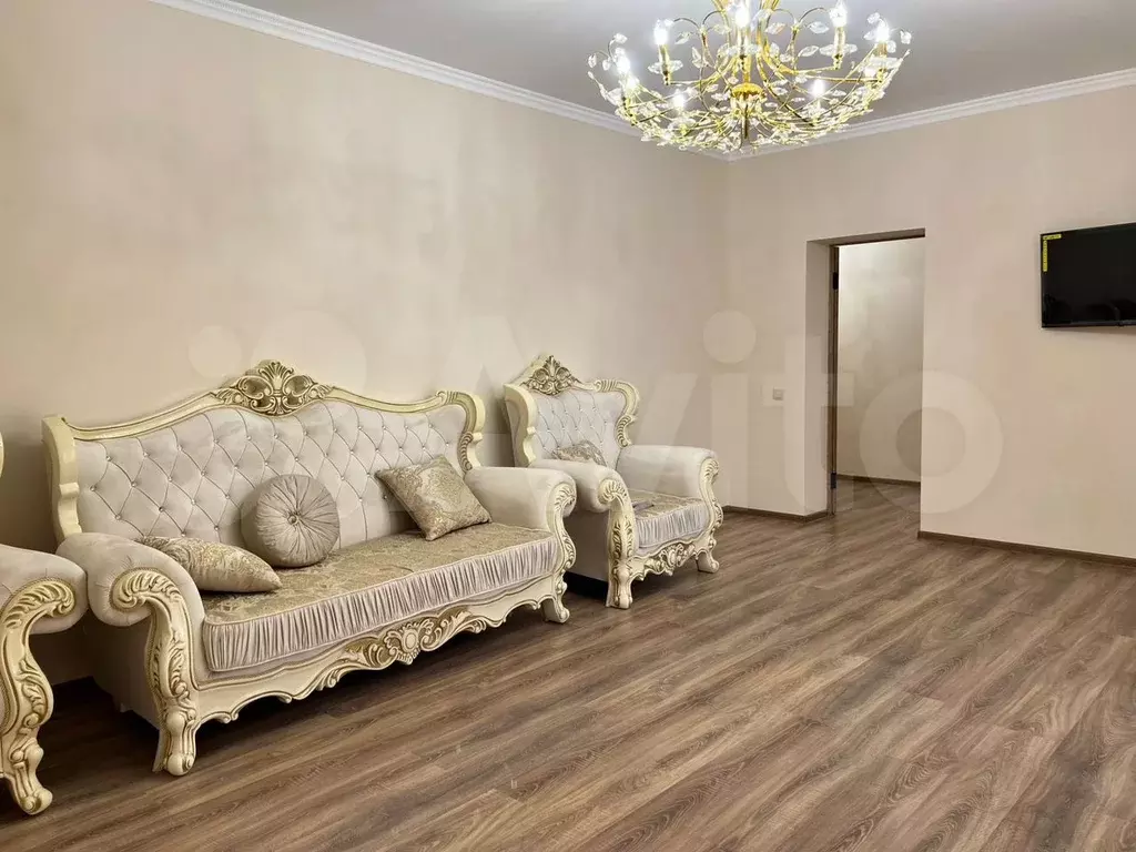 2-к. квартира, 80 м, 5/9 эт. - Фото 1