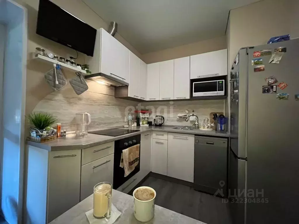 3-к кв. Костромская область, Ветлужский пгт ул. Кооперативная, 10 ... - Фото 1