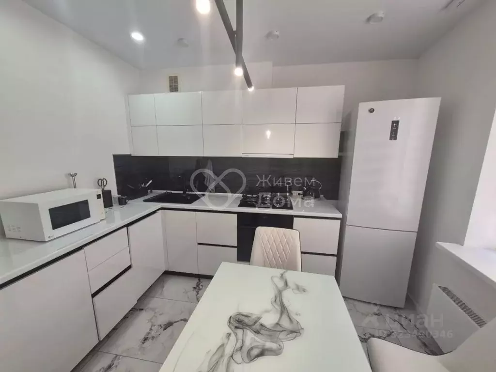 1-к кв. Волгоградская область, Волгоград ул. Героев Тулы, 7 (41.9 м) - Фото 2