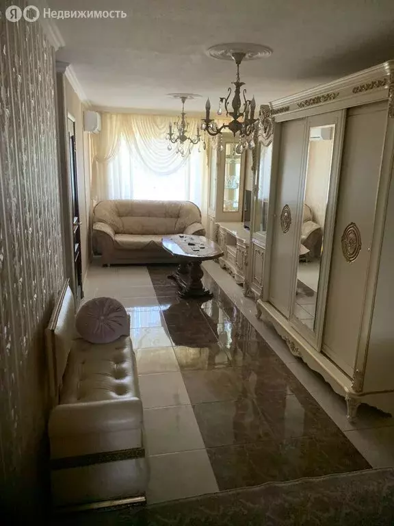 3-комнатная квартира: Владикавказ, улица Коцоева, 77 (68 м) - Фото 1