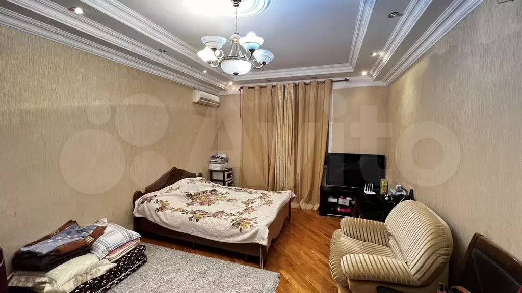 1-к. квартира, 60 м, 6/8 эт. - Фото 0