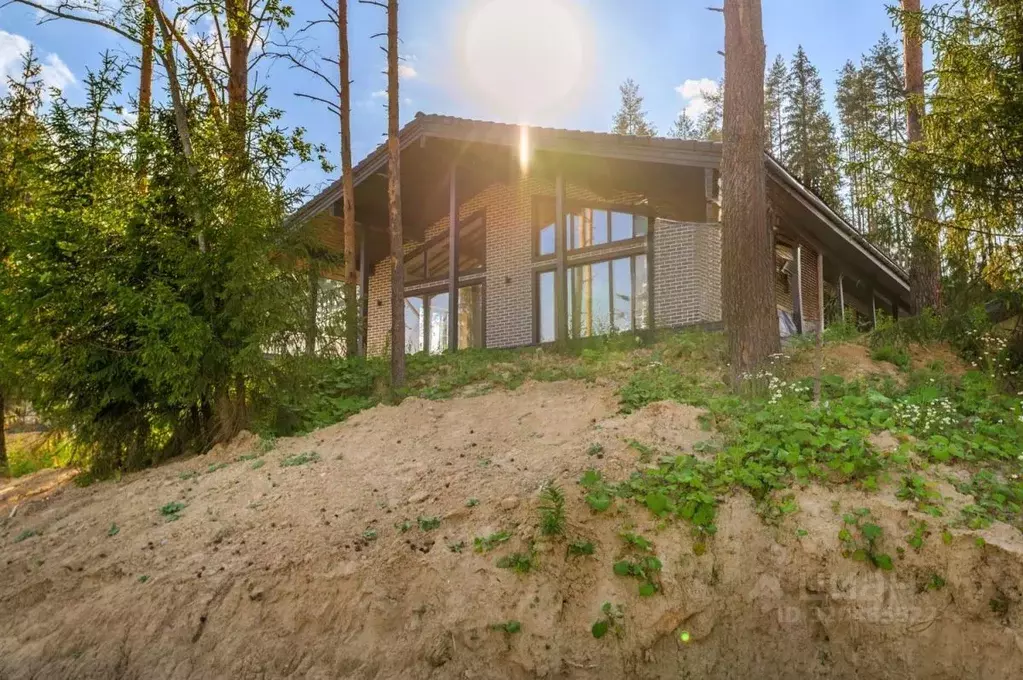 Дом в Ленинградская область, Всеволожский район, Бугровское городское ... - Фото 1