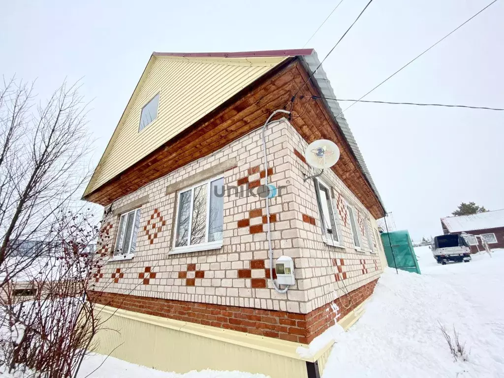 Дом в Башкортостан, Нуримановский район, Красногорский сельсовет, с. ... - Фото 1