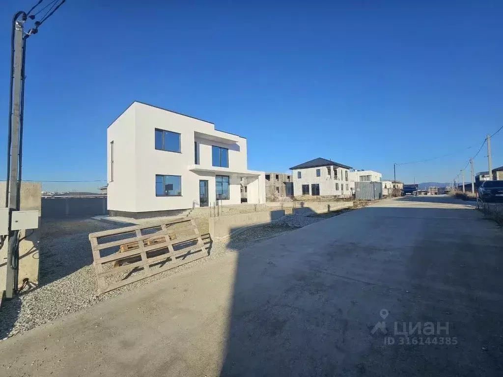 Дом в Краснодарский край, Новороссийск городской округ, с. Мысхако ул. ... - Фото 1