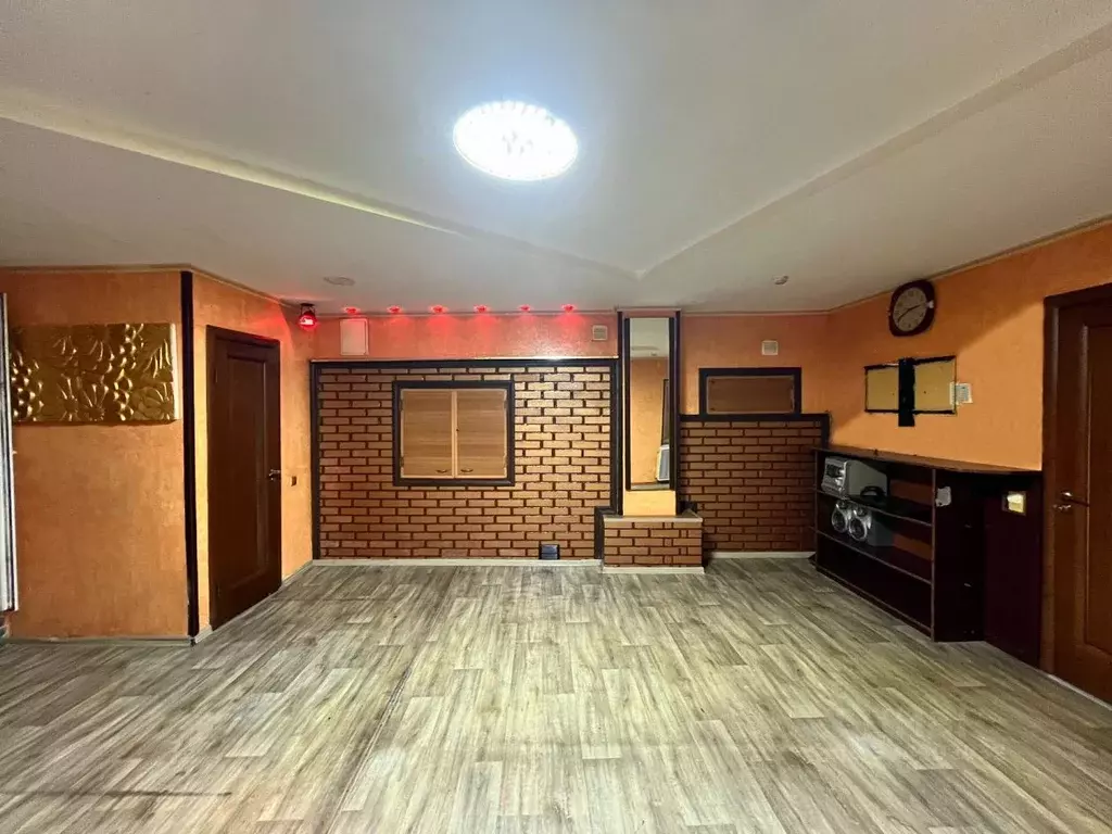 Помещение свободного назначения в Башкортостан, Уфа ул. Адмирала ... - Фото 0