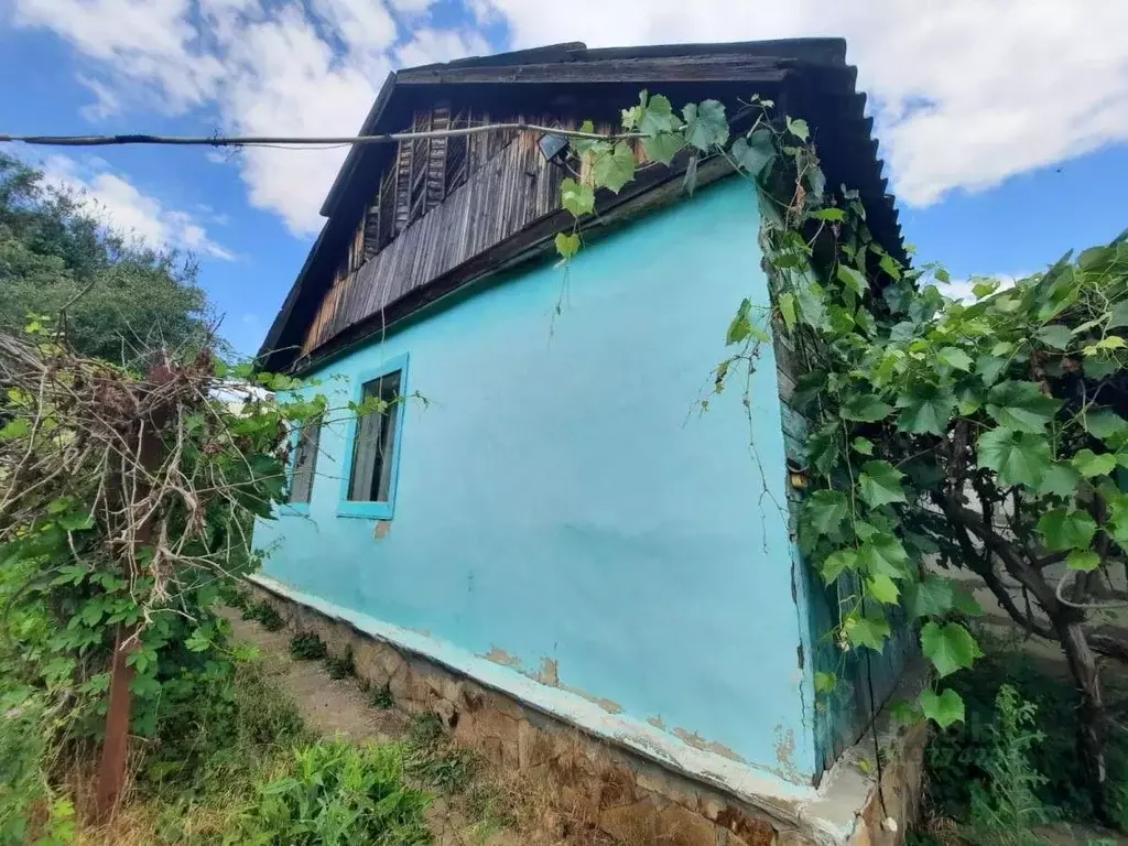 Дом в Ростовская область, Донецк ул. Артема (100 м) - Фото 0