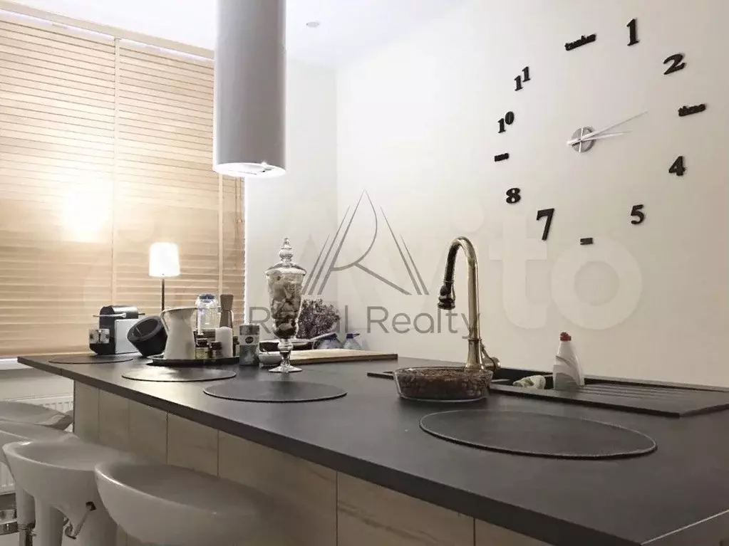 3-к. квартира, 120 м, 1/9 эт. - Фото 1
