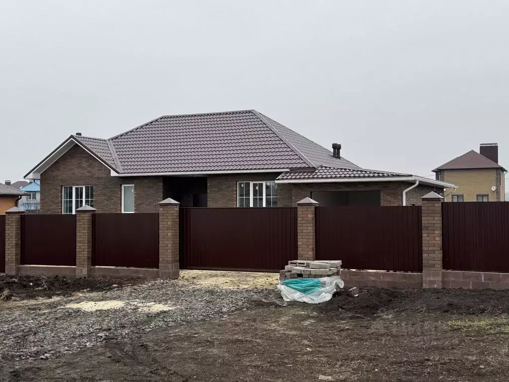 Дом в Белгородская область, Белгородский район, Дубовское с/пос, пос. ... - Фото 1