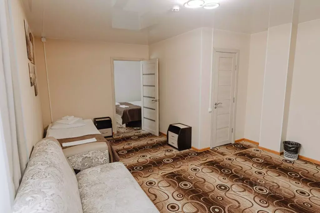 Комната Бурятия, Баргузинский район, с. Максимиха  (20.0 м) - Фото 1