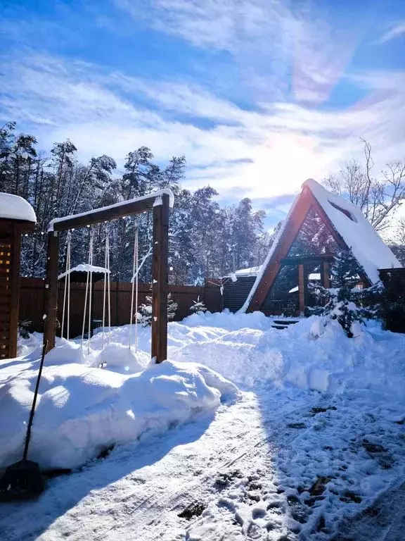 Дом в Адыгея, Майкопский район, пос. Каменномостский ул. Гагарина, 32Г ... - Фото 1