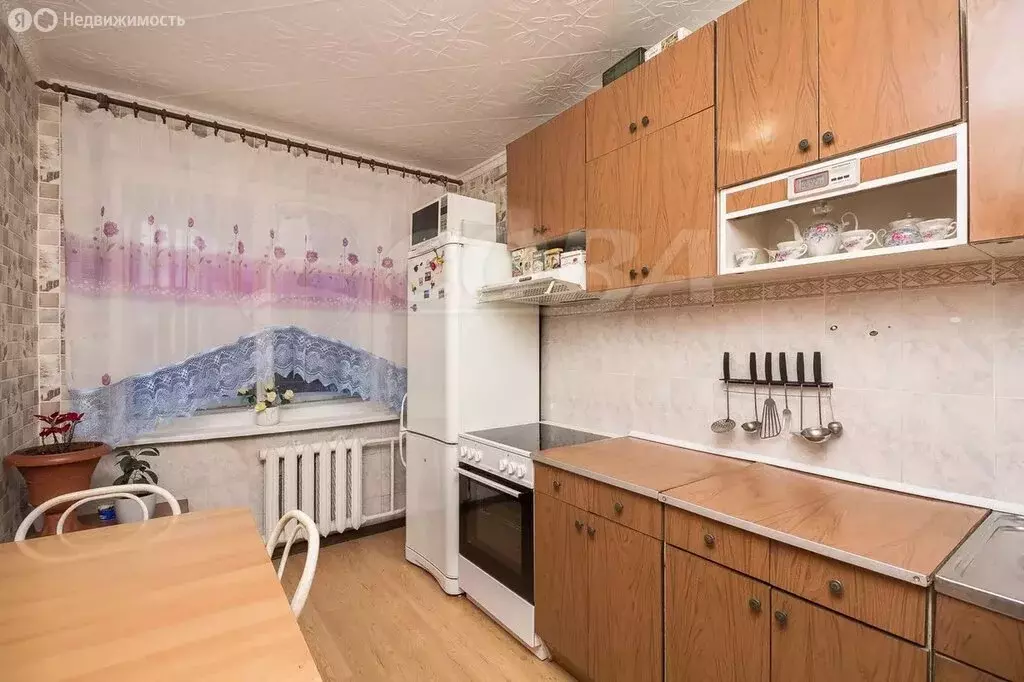 3-комнатная квартира: Тюмень, улица Федюнинского, 5 (65 м) - Фото 2