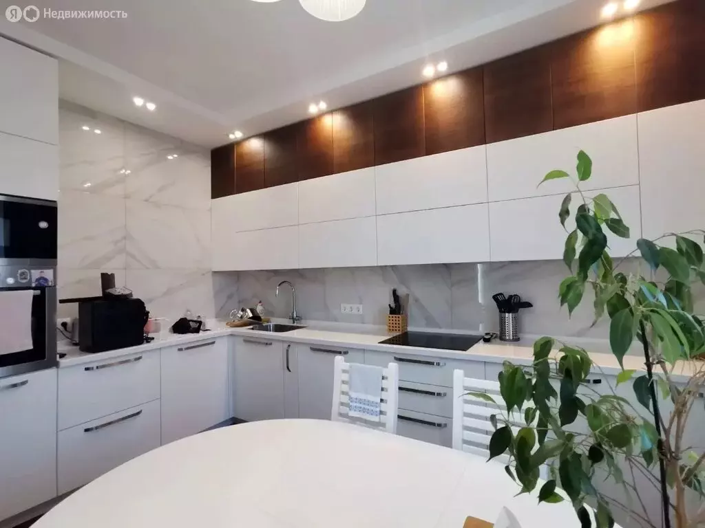 3-комнатная квартира: Иркутск, улица Седова, 65А/2 (90 м) - Фото 1