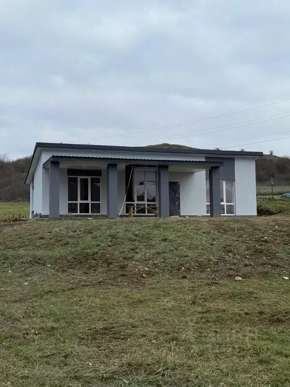 Дом в Крым, Симферопольский район, Перовское с/пос, с. Каштановое ул. ... - Фото 2