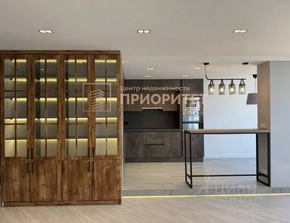 1-к кв. Саха (Якутия), Якутск 203-й мкр, 20 (80.7 м) - Фото 1