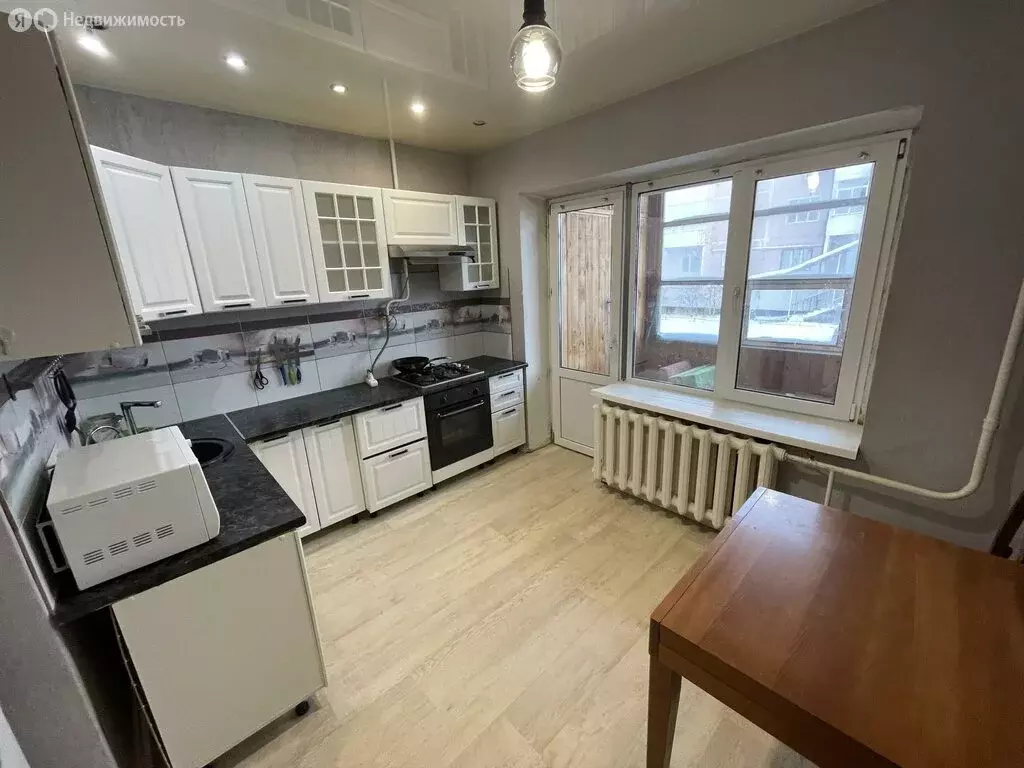 5-комнатная квартира: Якутск, улица Курнатовского, 1/4 (106 м) - Фото 1